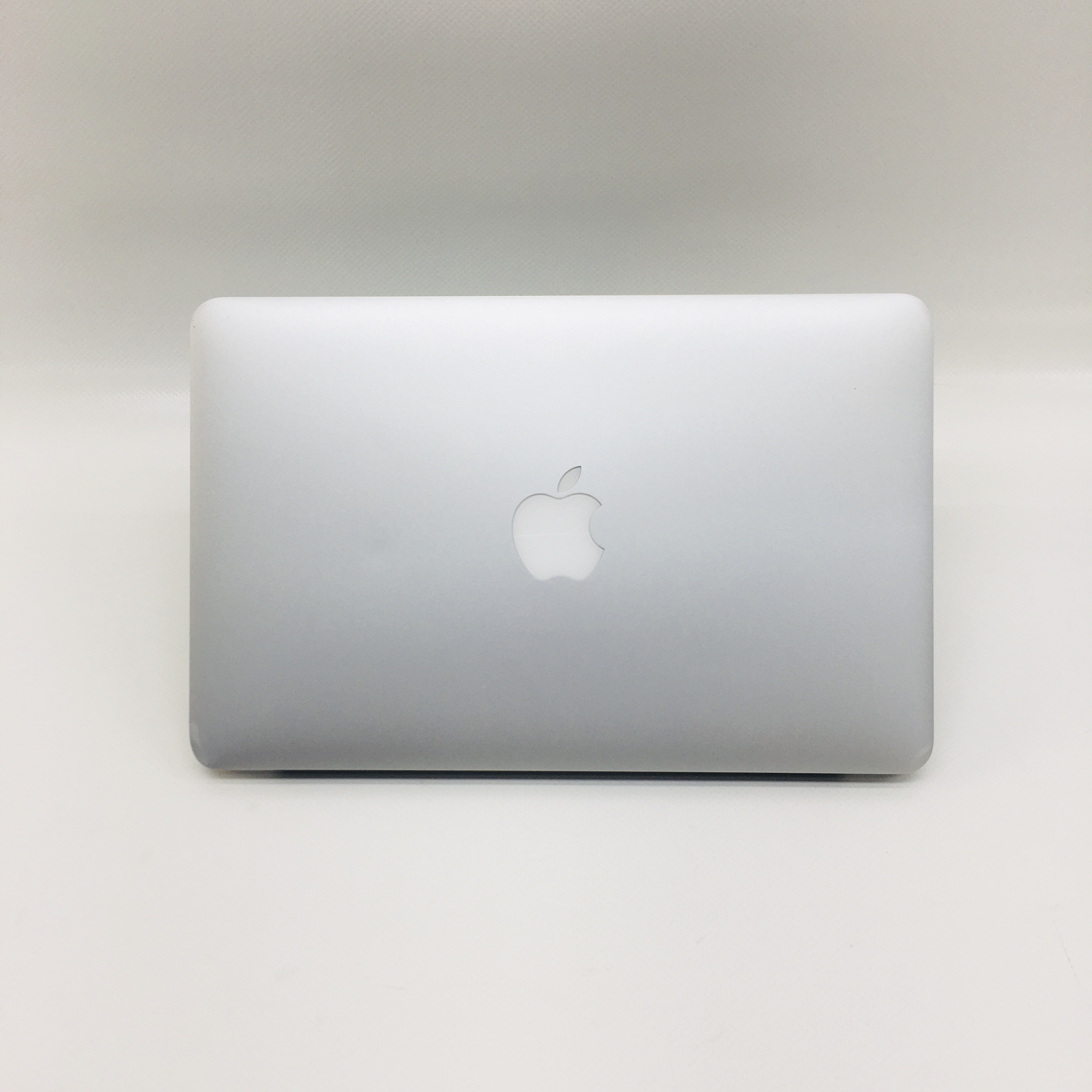 MacBook Air 11" Early 2015 (Intel Core i5 1.6 GHz 4 GB RAM 256 GB SSD), Intel Core i5 1.6 GHz, 4 GB RAM, 256 GB SSD, image 2